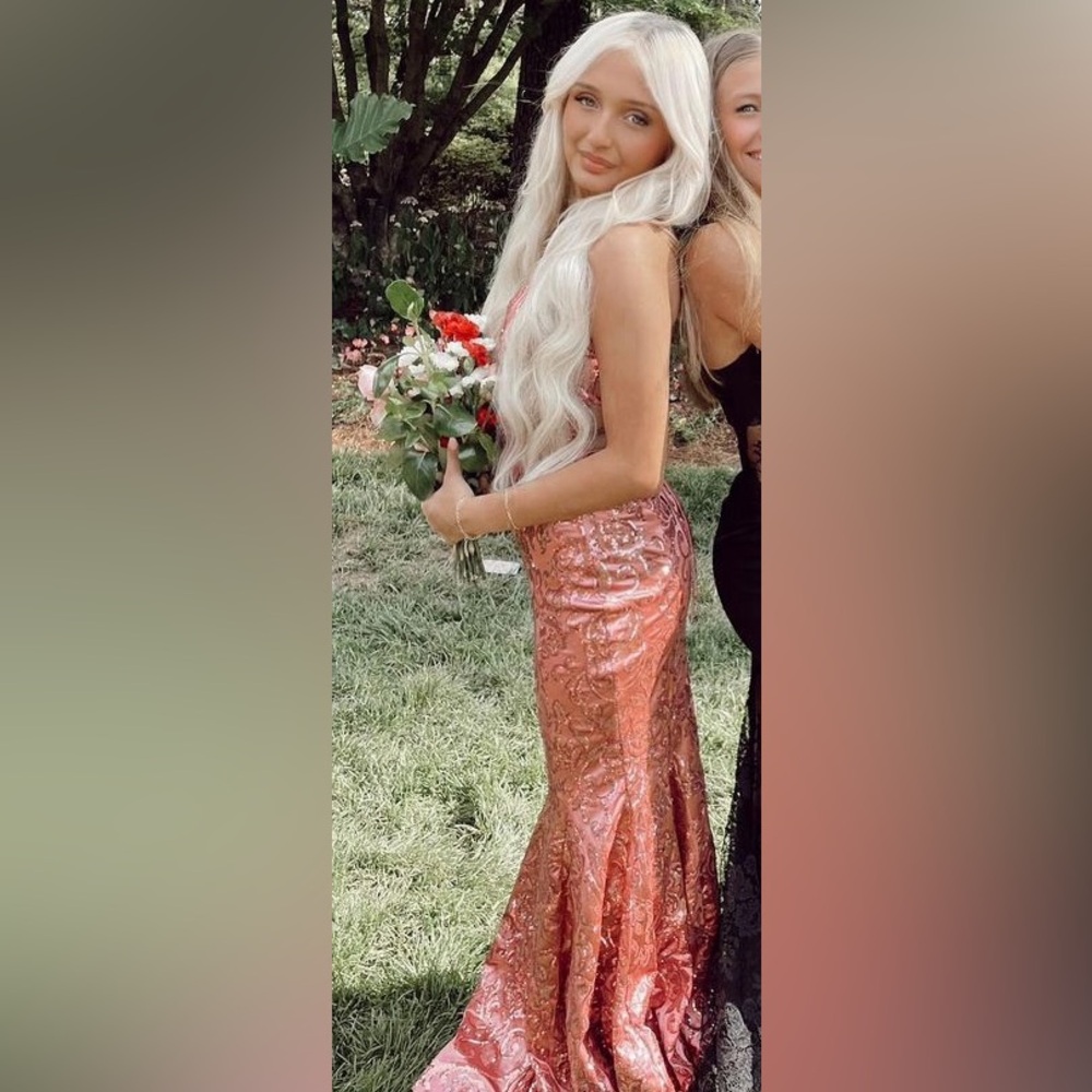 Prom dress💞 - Picture 2 of 3